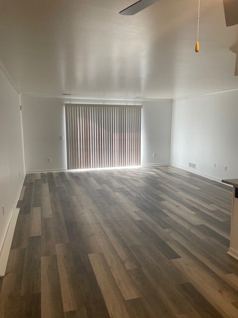 Building Photo - 30602 Oakridge Manor Dr