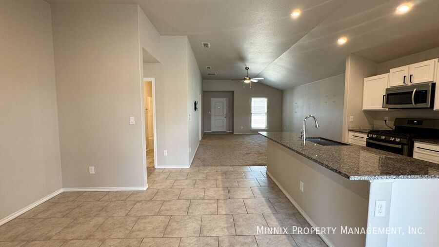 Building Photo - 7503 101st St