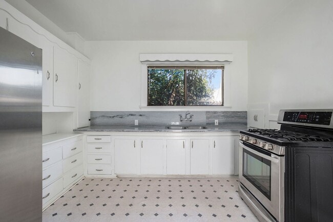 Building Photo - 1612 Gould Ct