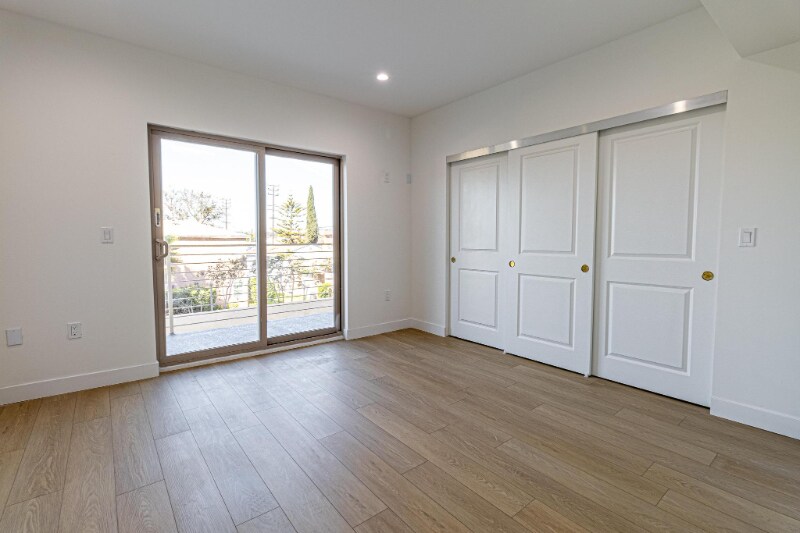 Building Photo - 3672 W Imperial Hwy