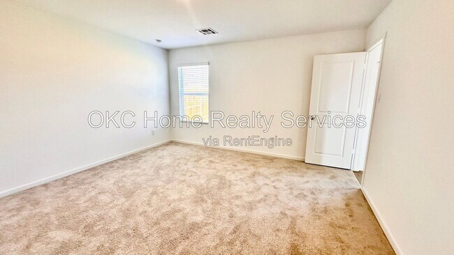 Building Photo - 20404 Deer Creek Dr