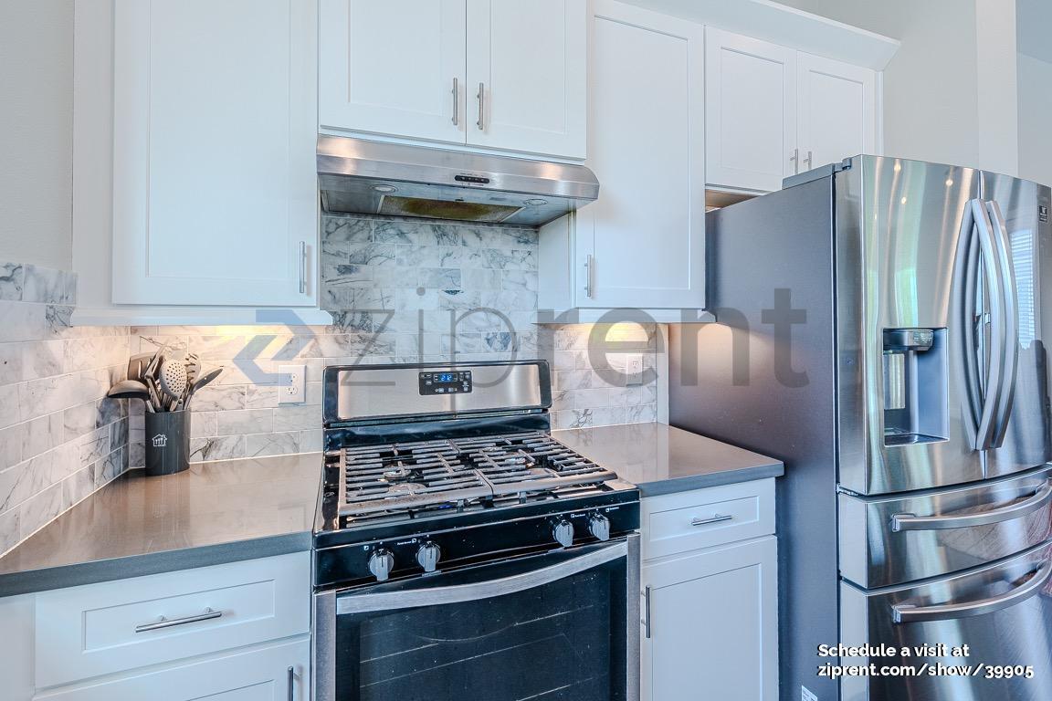 Building Photo - 2510 Tuam St