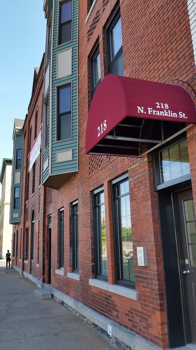 Building front - 218 N Franklin St