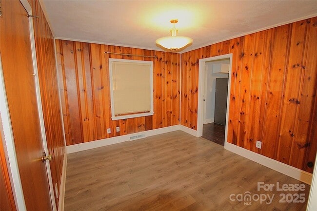 Building Photo - 3517 Carlyle Dr
