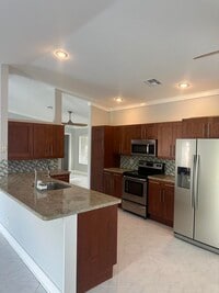 Building Photo - 5810 NW 37th Ave