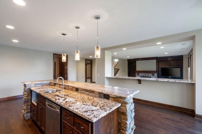 Building Photo - 5510 Upland Ln N