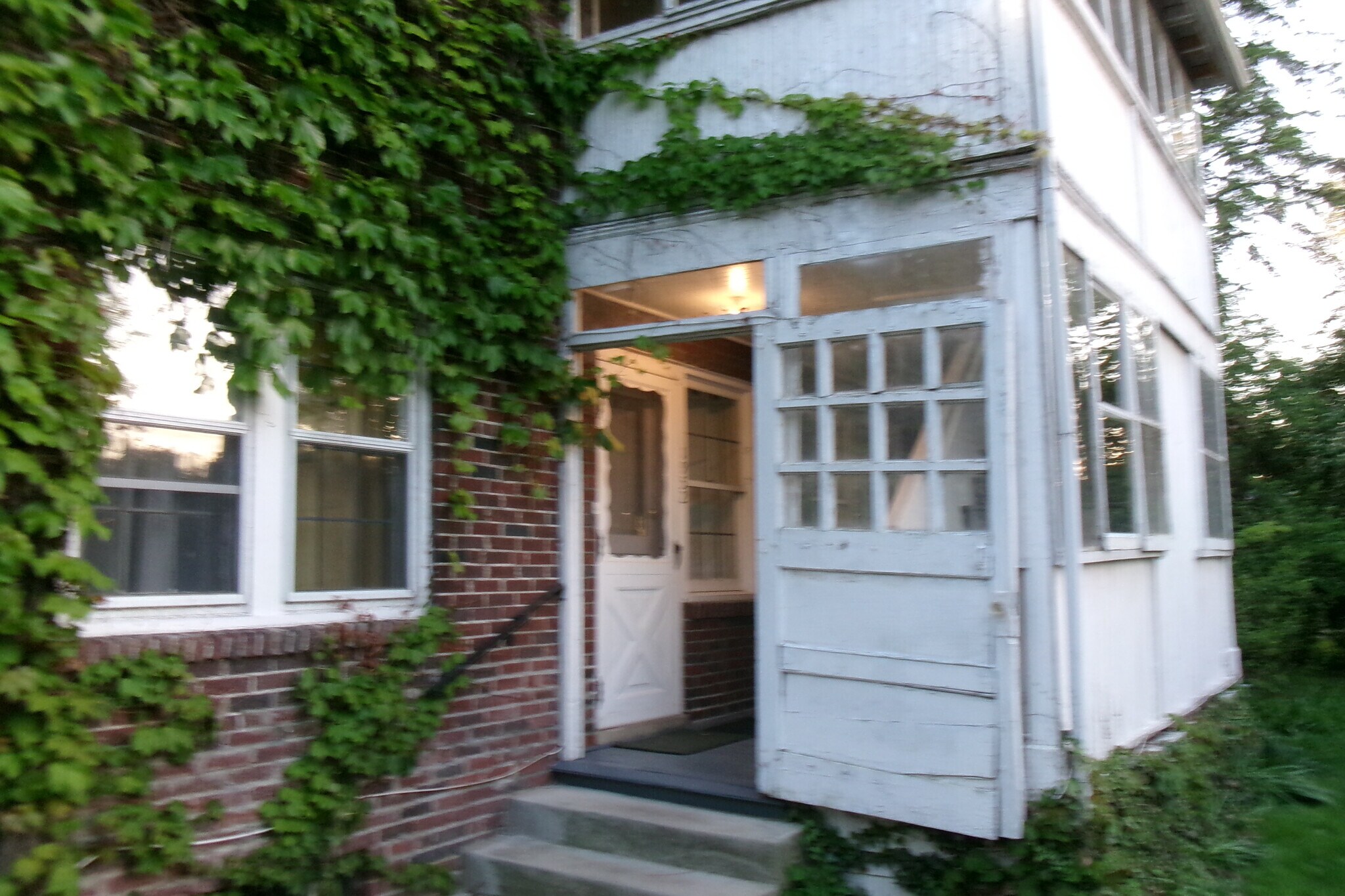 Building Photo - 1956 Guilford Rd