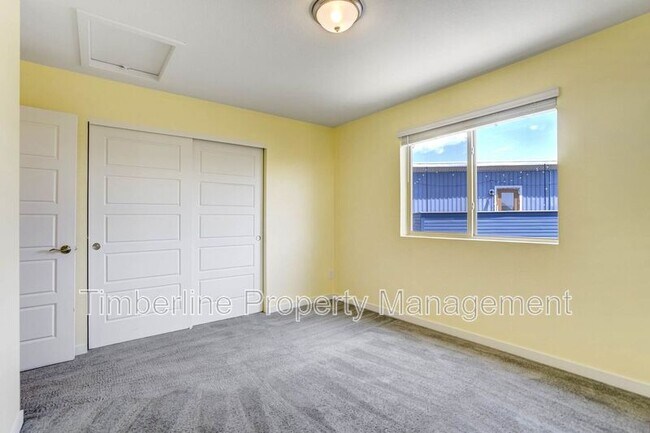 Building Photo - 6020 Ashmore Ln