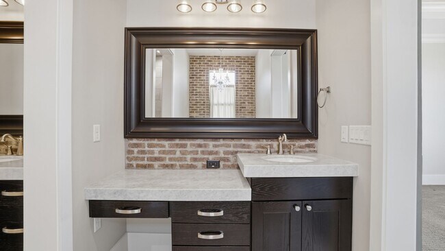Building Photo - Luxurious Herriman 6 Bed with Indoor Court, Theater & Stunning Views!!!