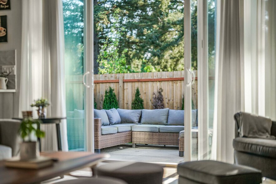 Building Photo - 15206 NE 96th St