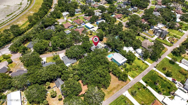 Building Photo - 6656 Rivercrest Dr