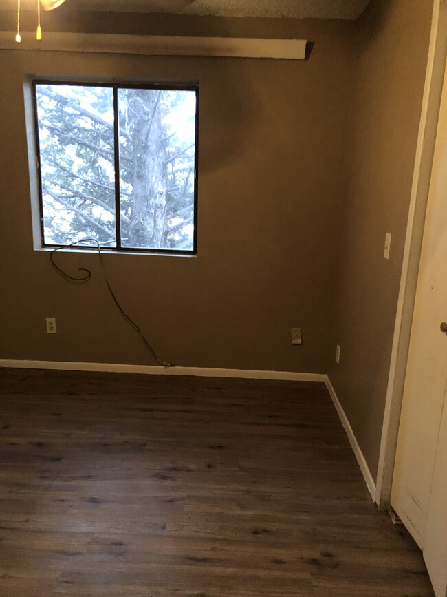 Building Photo - 3028 N Truwood Dr