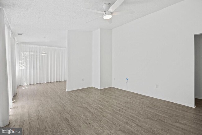 Building Photo - 11039 Villaridge Ct