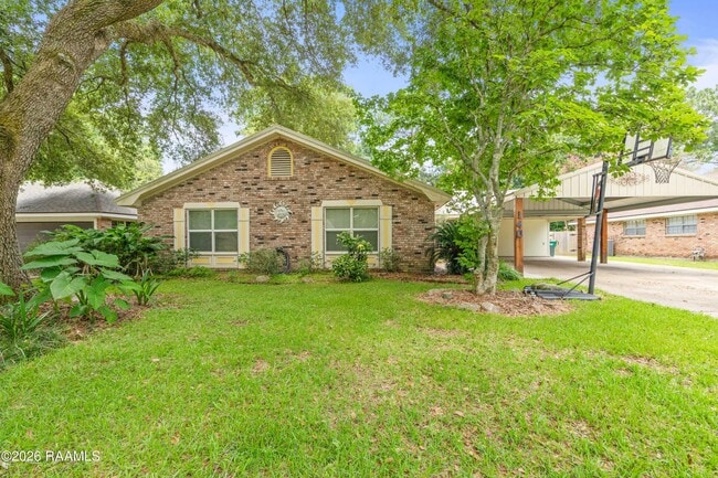 Building Photo - 140 Orangewood Dr