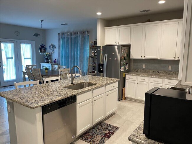 Building Photo - 5616 Las Lomas Ln