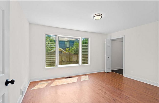 Building Photo - 3/ 2 Home for Rent
