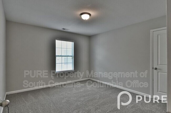 Building Photo - 340 Longfellows Ln
