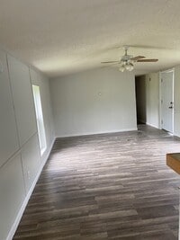 Building Photo - 23 Iron Mine Hill MHP