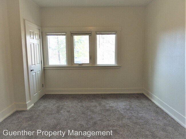 Building Photo - 819 W 11th Ave