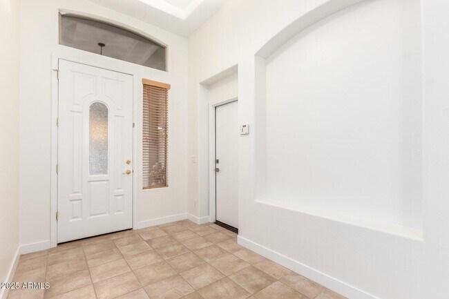 Building Photo - 6973 S Roger Way