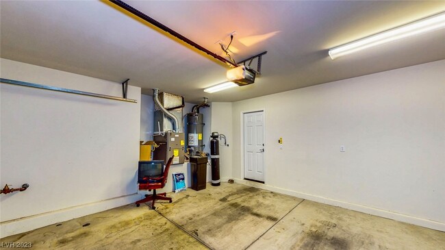 Building Photo - 348 Hanbury Manor Ln