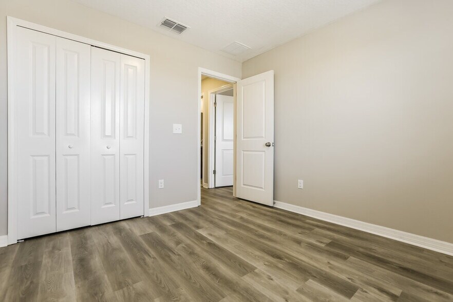 Building Photo - 10418 Carloway Hills Dr