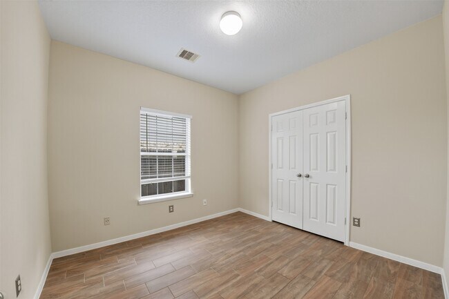 Building Photo - 9762 Wheaton Edge Ln