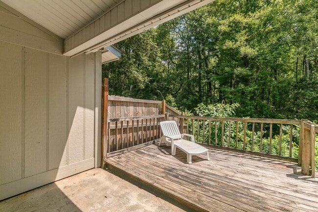 Building Photo - 115 Candlebrook Dr