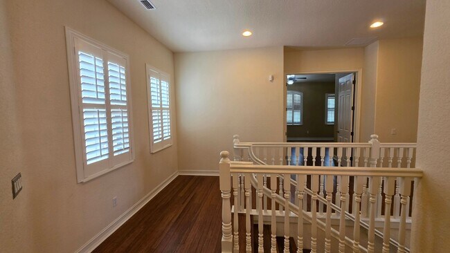 Building Photo - 3 bedroom 3 bathroom 2 car garage townhome in Mission Inn.