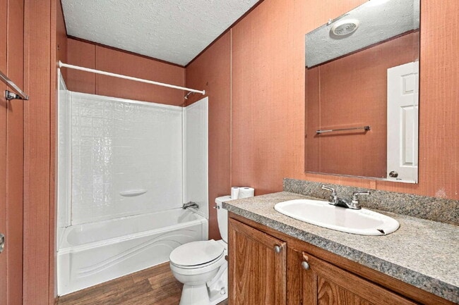 Building Photo - Spacious 3-Bedroom Rental on 1 Acre