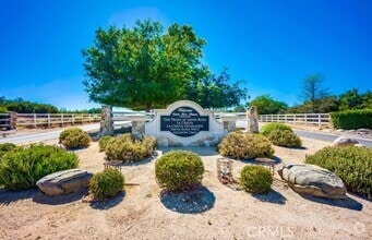 Building Photo - 39555 Ave Bonita