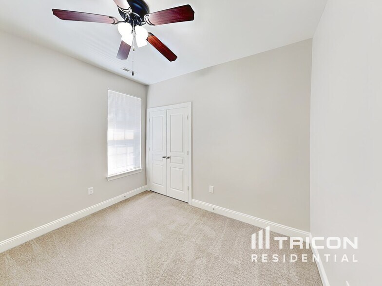 Building Photo - 4837 Samuel Richard St