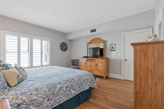 Building Photo - 4950 Gulf Blvd