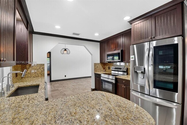 Building Photo - 13808 Geranium Pl