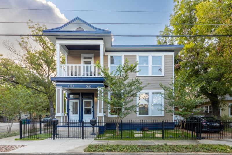 Building Photo - 500 Madison St