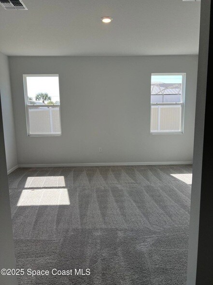 Building Photo - 542 Lambright St SW