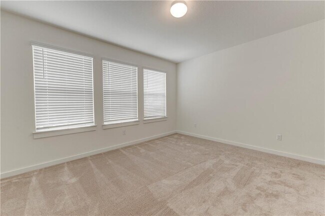 Building Photo - 1328 Kneehigh Ln