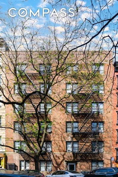Building Photo - 315 E 5th St