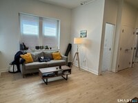 Building Photo - 19 Whitney Ave