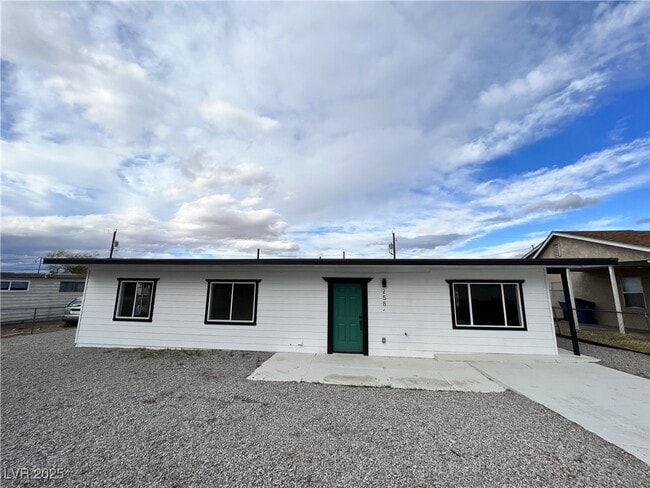 Primary Photo - 258 W Basic Rd