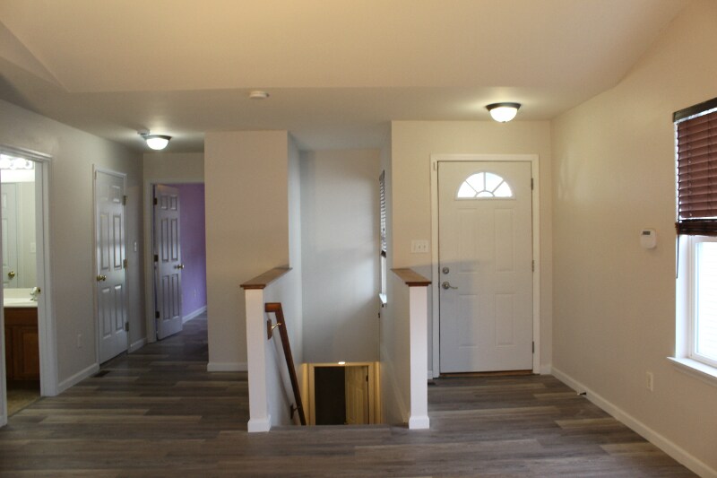 Building Photo - 32 Brushy Brook Ct