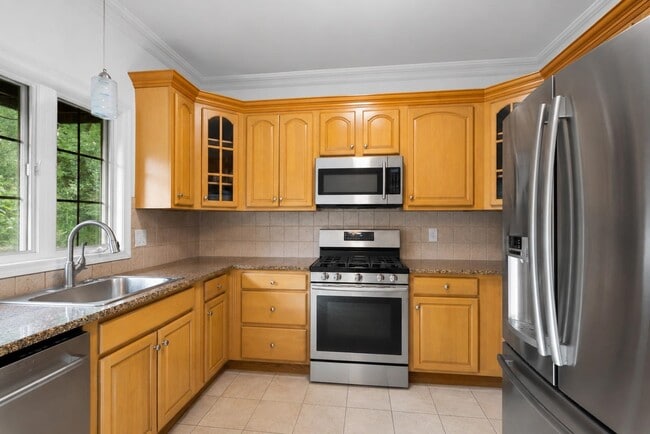 Building Photo - 9 Hackensack Plank Rd
