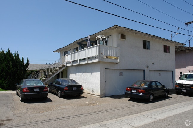 Building Photo - 7571 Amazon Dr