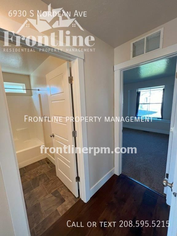 Building Photo - 6930 S Nordean Ave