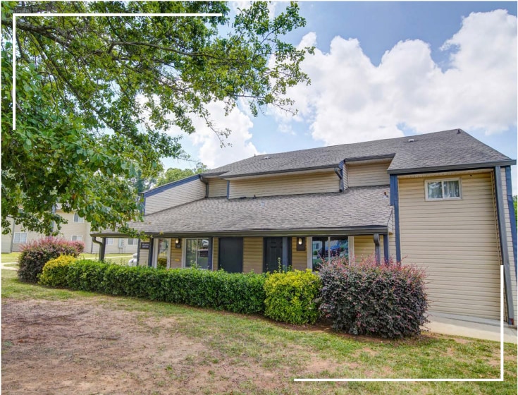 Building Photo - 1305 Hunter Oaks Ln