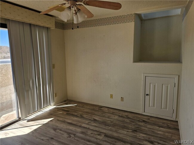 Building Photo - 2022 Merrill Ln