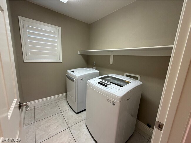 Building Photo - 9239 Camden Heights Ct