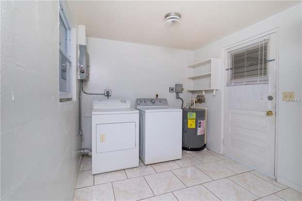 Building Photo - 1600 Cardinal Ln