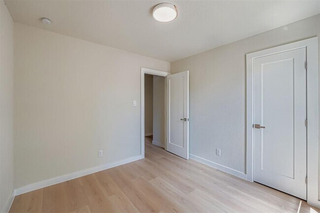 Building Photo - 7806 Whitsun Dr