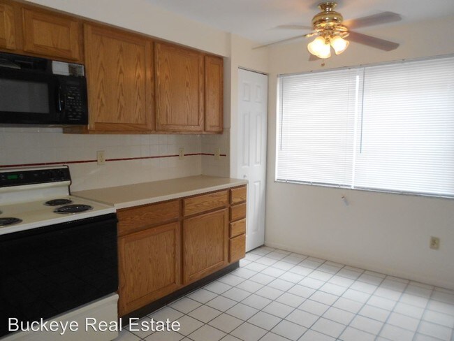 Building Photo - 106 E Lane Ave